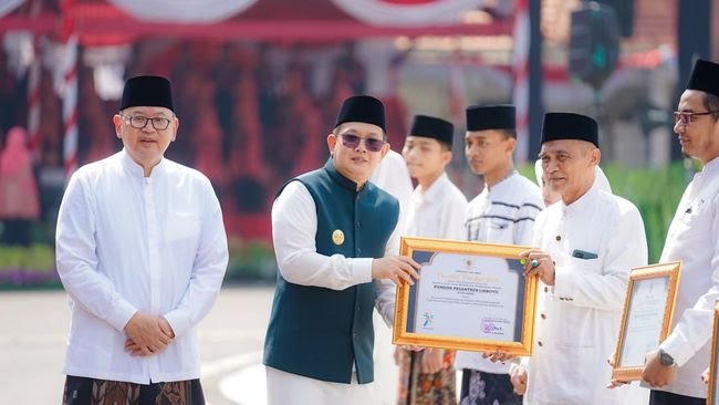 Peringati Hari Santri, Pj Gubernur: Santri Jawa Timur Harus Multitalenta