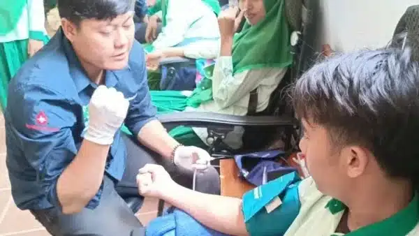 Peringati HSN 2024, LAZISNU Bangkalan Lakukan Cek Kesehatan Gratis bagi Santri