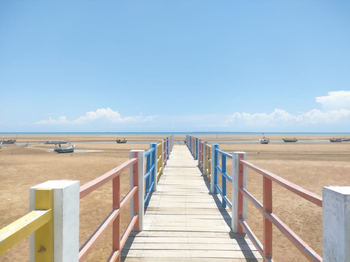 Minim Fasilitas, Pantai Damar Wulan Sampang Butuh Perhatian Pemerintah