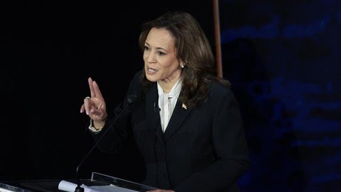 Kamala Harris Akui Kalah dari Trump: Bukan Waktunya Menyerah