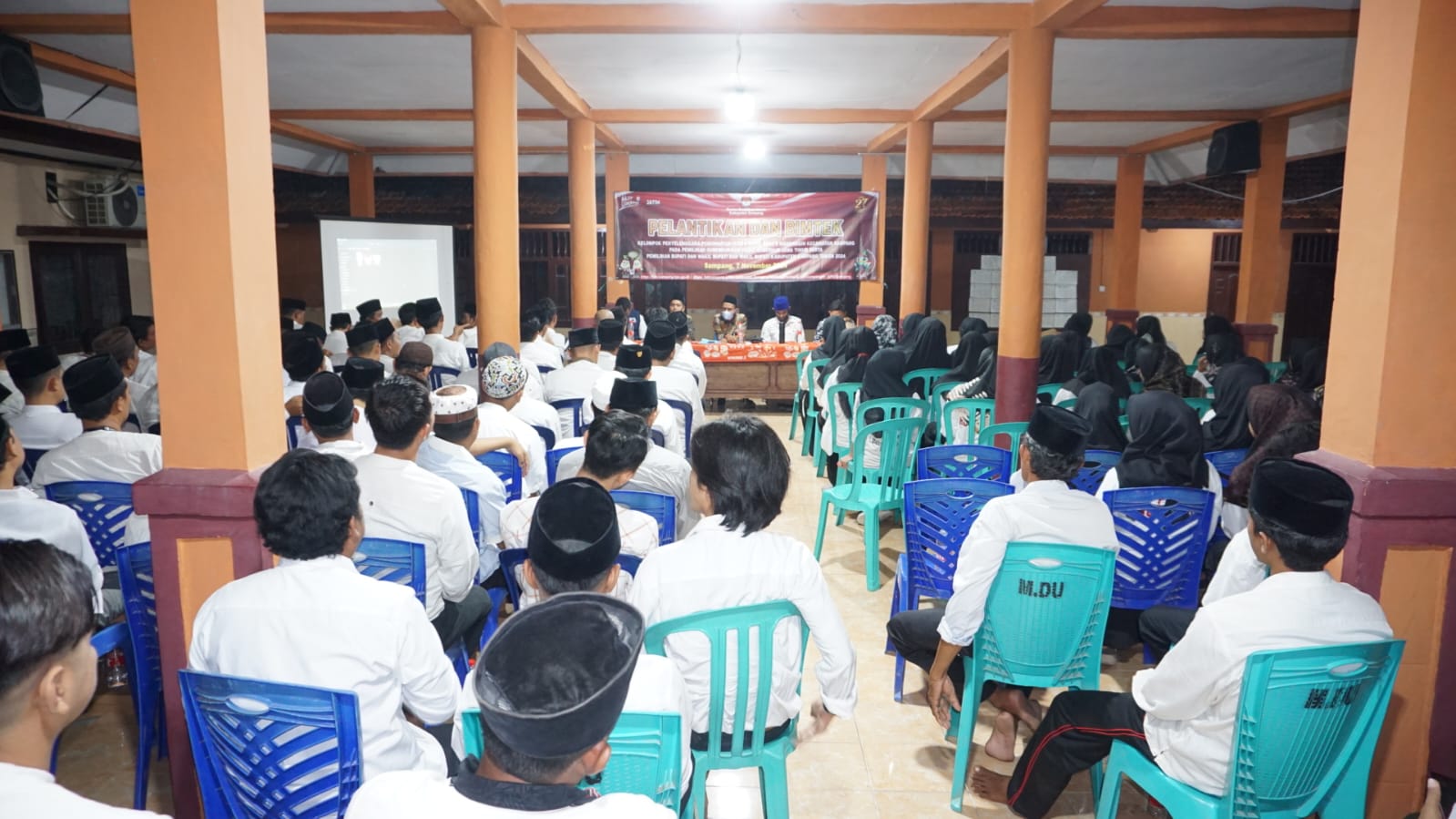 Lantik 9.048 Anggota KPPS, Ini Pesan Ketua KPU Sampang