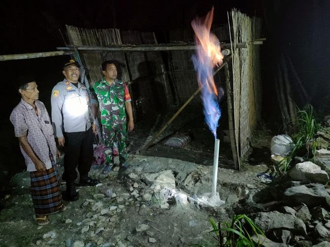 Viral, Sumur Bor di Sumenep Keluarkan Gas