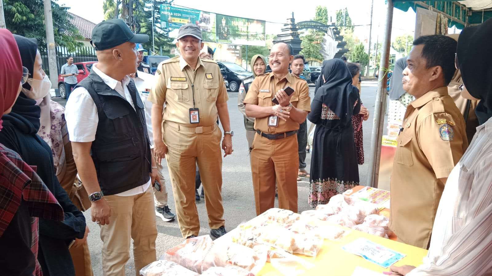 Tekan Inflasi Jelang Nataru, Pemkab Bangkalan Gelar Pasar Murah
