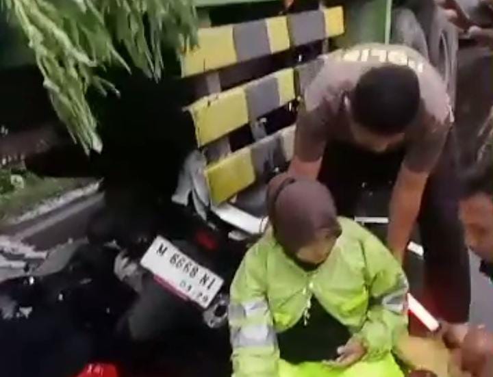 Seruduk Truk, Pengendara Motor di Sampang Tewas