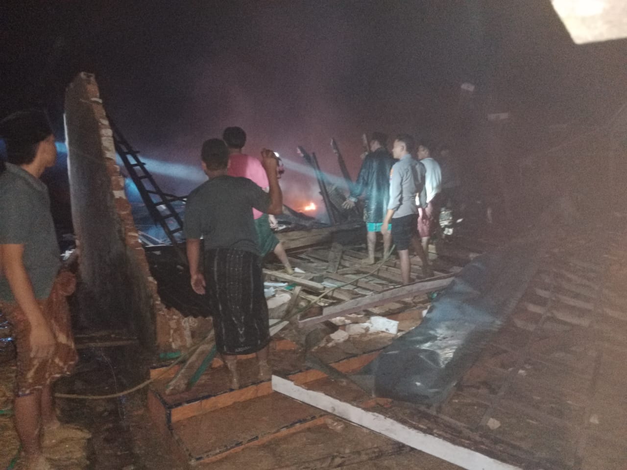 Rumah Warga di Sampang Hangus Terbakar, Kerugian Ditaksir Rp 250 Juta