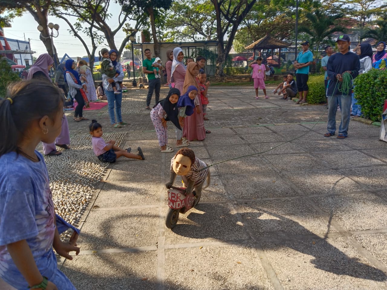 Sempat Dihentikan Sebulan, Car Free Day Kembali Digelar di Sampang