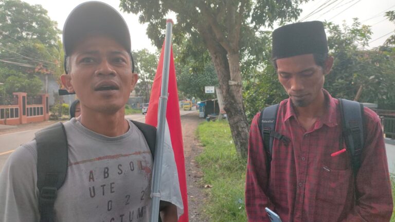 Pejalan Kaki ke Makkah Balik ke Sampang, Ini Alasannya