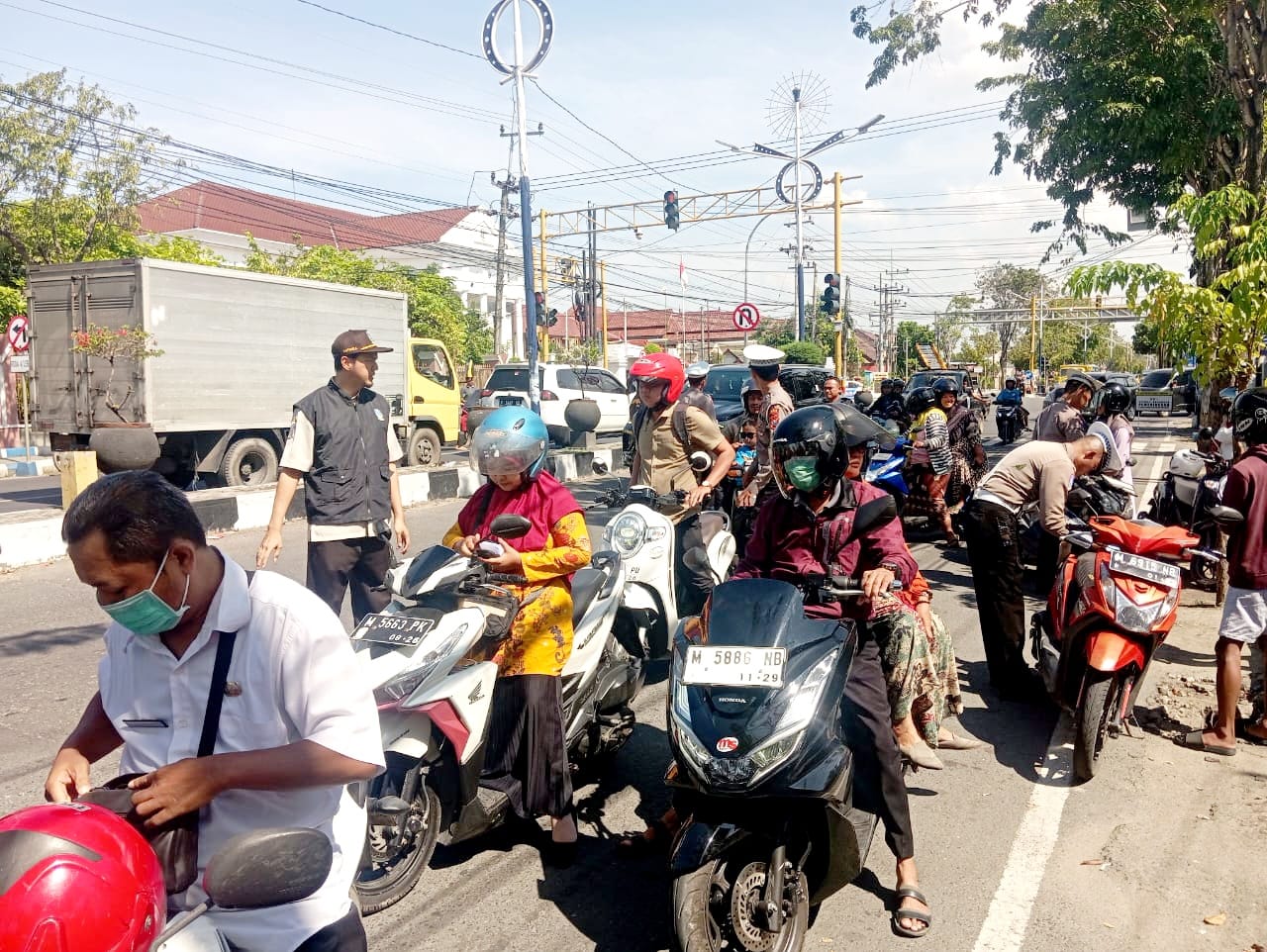 Razia Berkala, Satlantas Polres Sampang Tahan Kendaraan Bodong dan STNK Mati