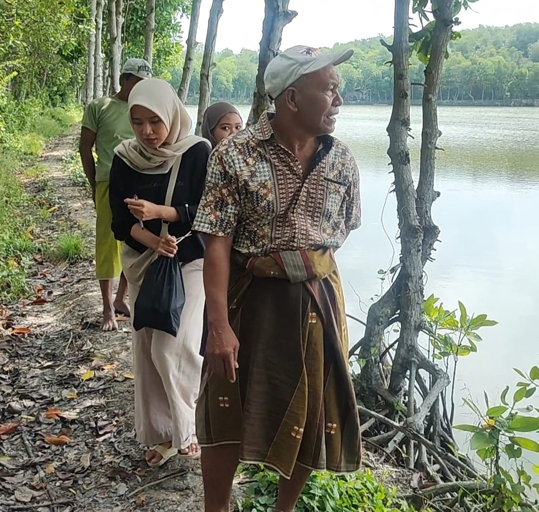 Pak Muzakki dan Suara-Suara dari Tambak