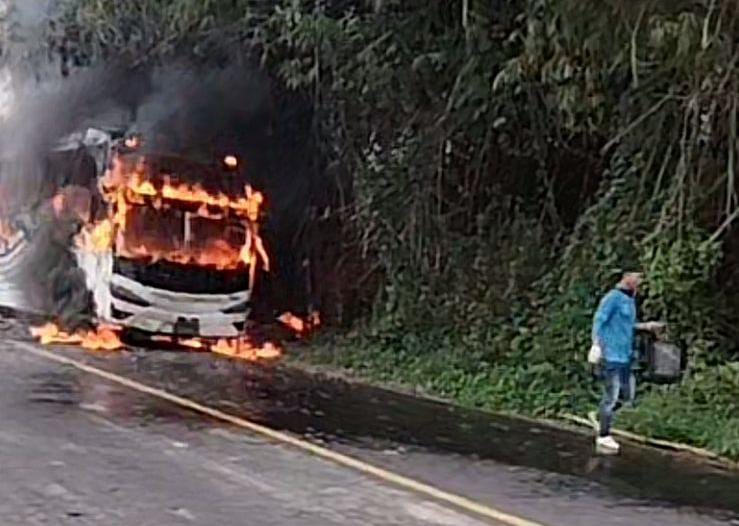 Bus Pahala Kencana Terbakar di Bangkalan, 3 Penumpang Selamat