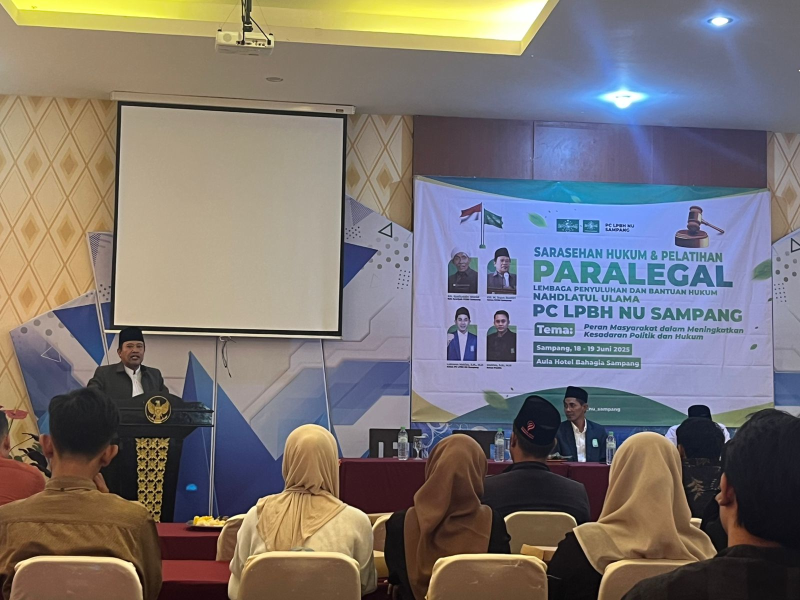 Buka Pelatihan Paralegal, Ketua PCNU Sampang: Masyarakat Perlu Disadarkan dan Didampingi tentang Hukum