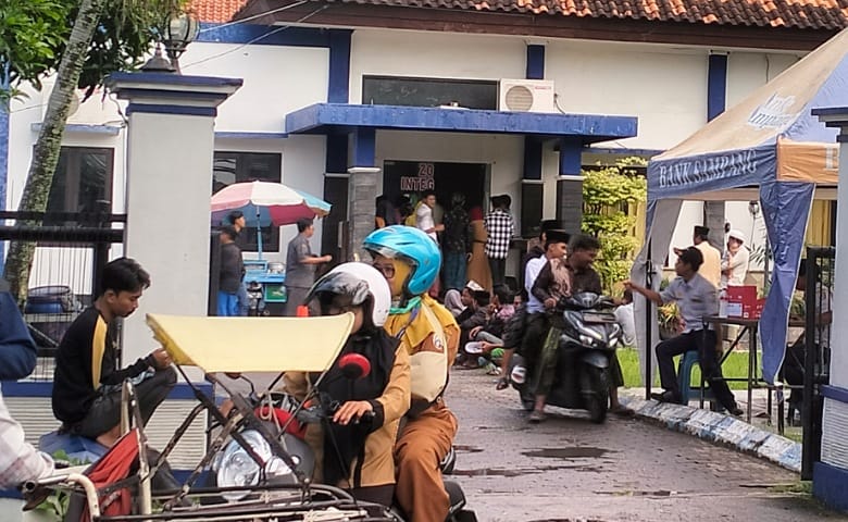 Dishub Sampang Ambil Alih Pengelolaan Parkir di Kantor Dispendukcapil