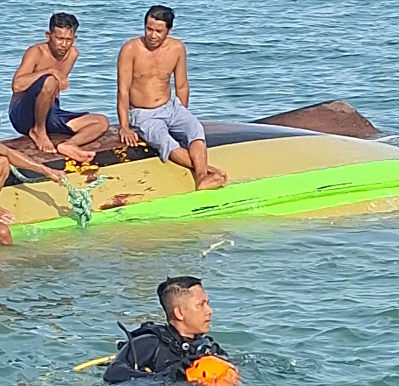 Kapal Nelayan Tenggelam di Sampang, BPBD Lakukan Evakuasi