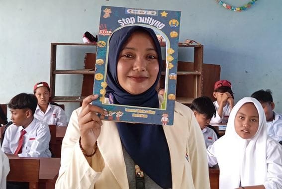 Mahasiswa di Pamekasan Sosialisasikan Anti Perundungan ke Sekolah