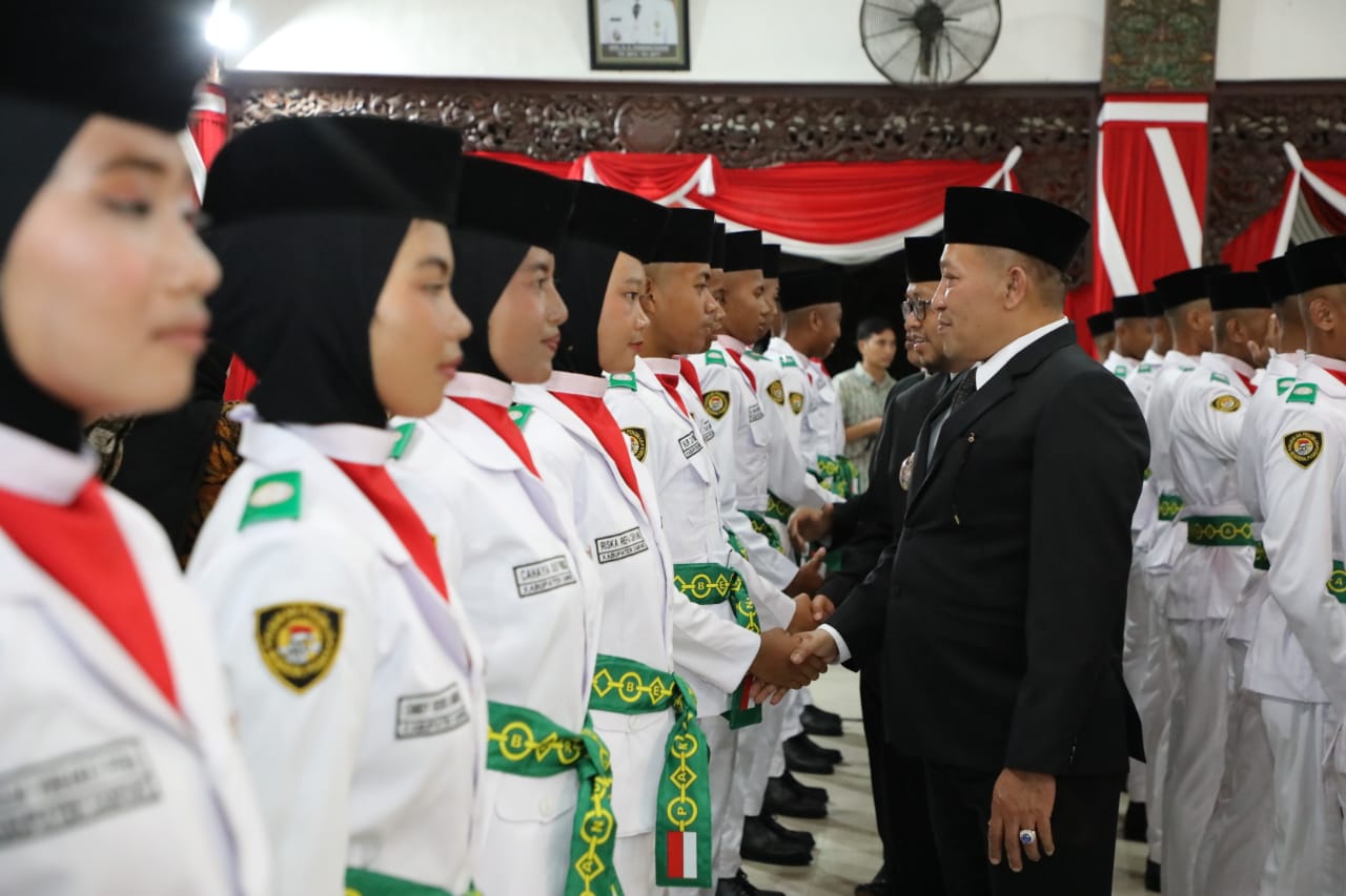 Kukuhkan Anggota Paskibra HUT ke-80 Kemerdekaan RI, Ini Pesan Bupati Sampang