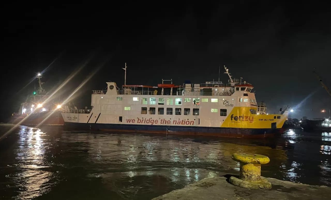 Usai Kebakaran, KMP Gili Iyang Rute Gresik–Bawean Diperbaiki di Kamal Madura