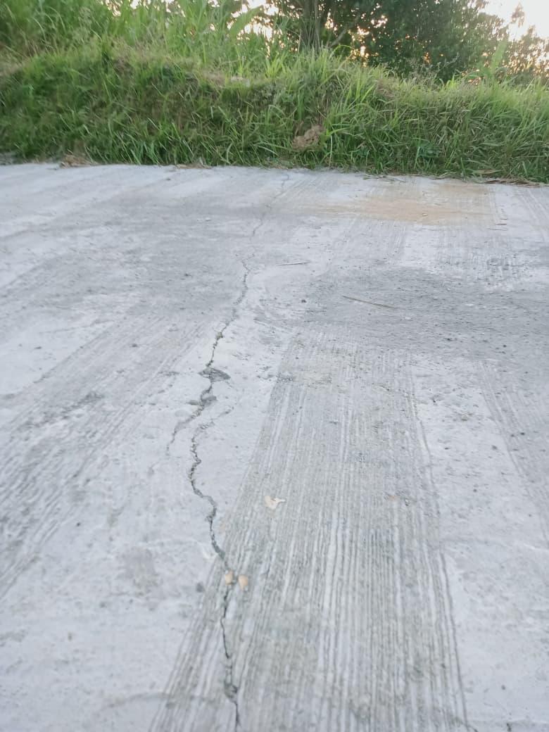 Baru Dua Bulan Dibangun, Rabat Beton di Desa Bapelle Sampang Rusak