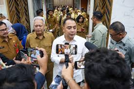 Walikota Surabaya Terima 15 Laporan Dugaan Pungli Pengurusan KTP dan KK