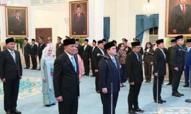 Prabowo Lantik Menteri dan Wamen, Berikut Daftarnya