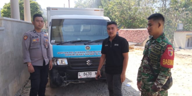 Hindari Pengendara Motor, Mobil MBG di Pamekasan Terguling