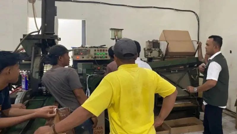 Pemprov Jatim Bantu Sertifikasi Mesin Linting Rokok di Pamekasan