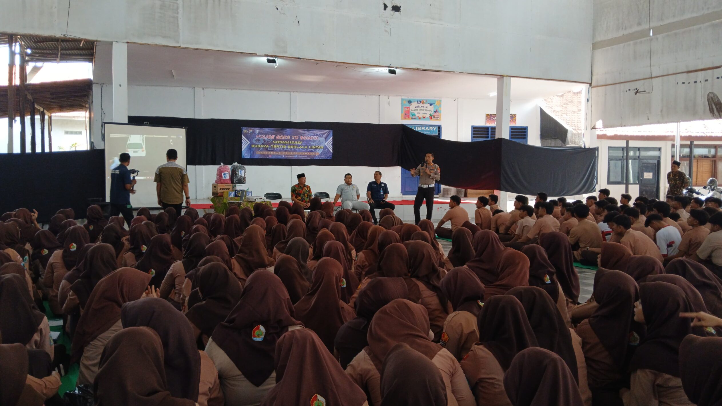 Gelar Police Goes to School, Kasatlantas Polres Sampang: Dorong Siswa Tertib Berlalulintas