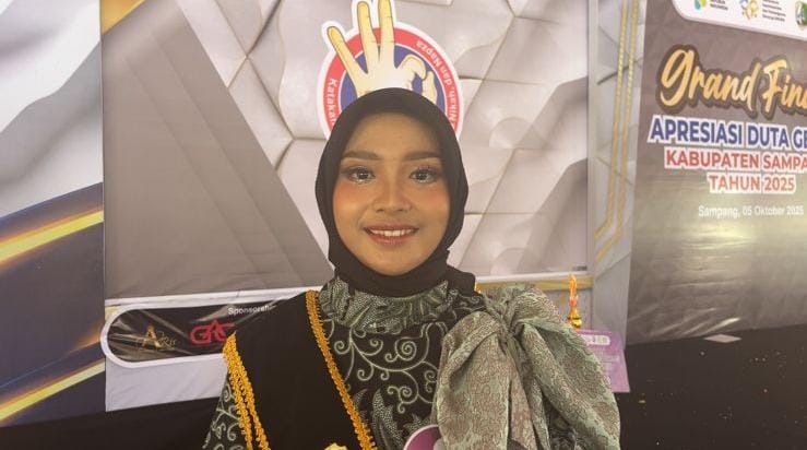 Raih Juara 1 Putri Duta Genre Sampang 2025, Farah Tuhfah Alifia Siap Wujudkan Generasi Sehat dan Cerdas