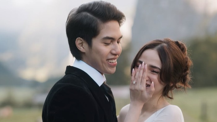 El Rumi Lamar Syifa Hadju di Swiss, Cincin Lamaran Hampir Rp 1 Miliar