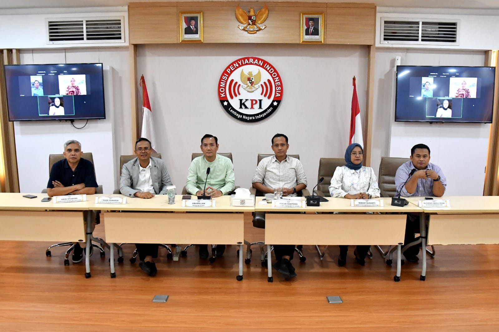 Resmi, KPI Pusat Hentikan Sementara Program XPose Uncensored Trans 7