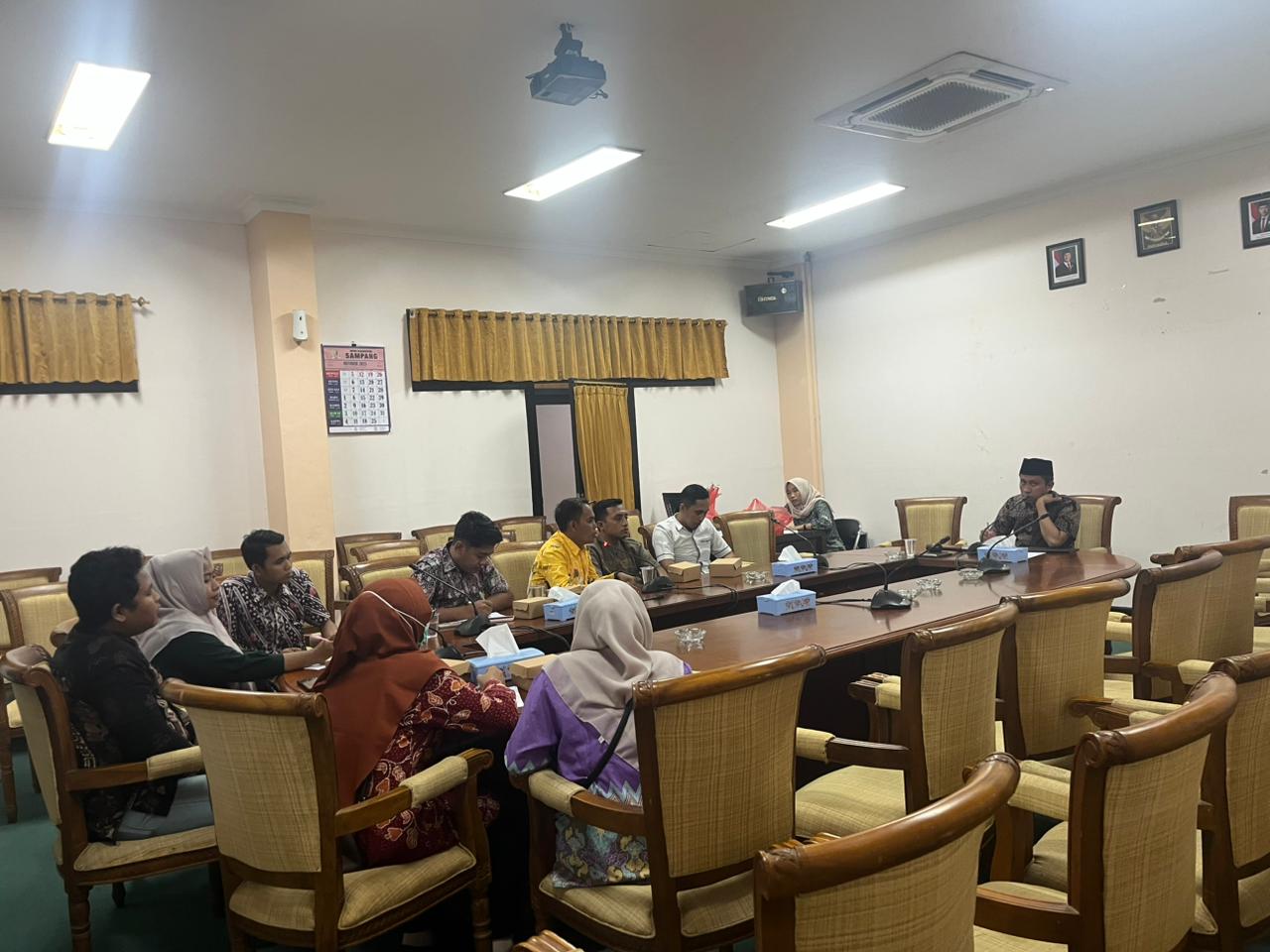 Datangi DPRD Sampang, Nakes Honorer Non-Database Minta Diusulkan ke KemenPAN-RB Secara Manual