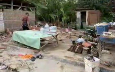 Rumah Warga di Sampang Roboh, Ini Penyebabnya