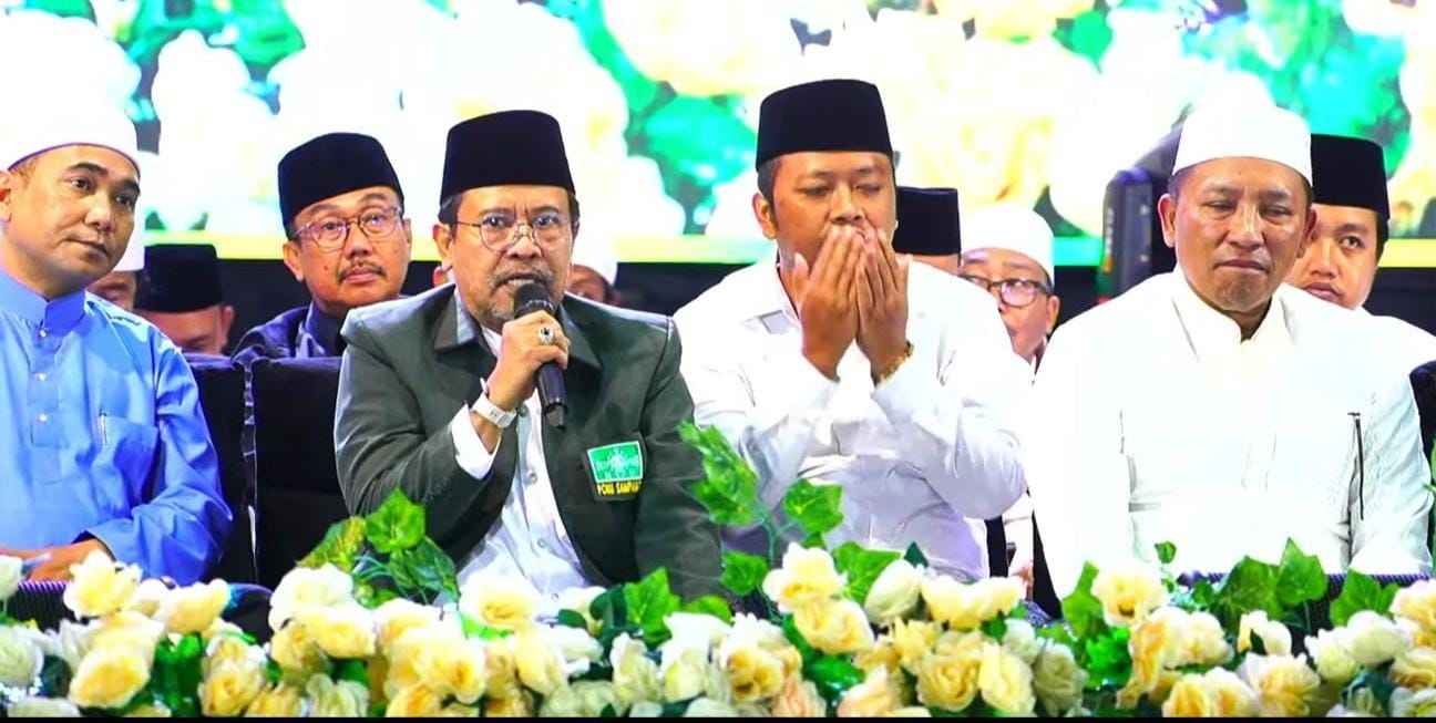 PCNU Sampang Gelar Puncak Hari Santri Nasional 2025, Ribuan Santri Padati Alun-Alun Trunojoyo