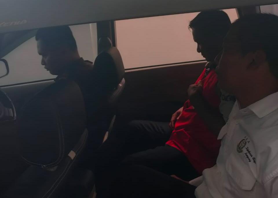 Kejari Sampang Tahan Mantan Kepsek, Terbukti Telantarkan Anak dan Istri