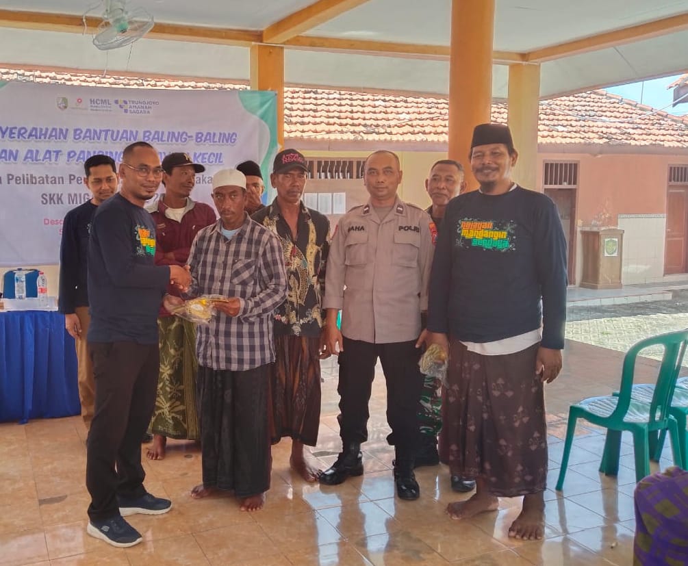 Ribuan Nelayan Mandangin Terima Bantuan Baling-baling dan Alat Pancing dari SKK Migas-HCML