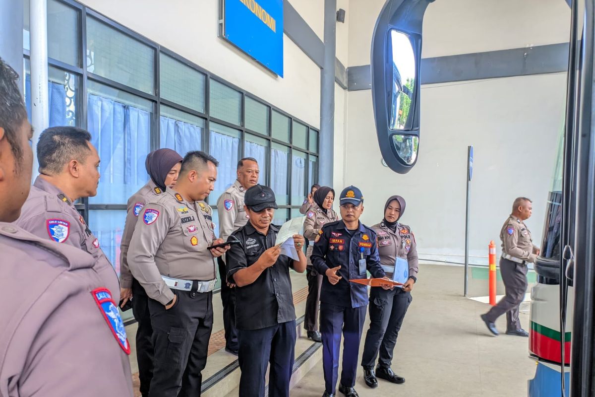 Jelang Nataru, 300 Bus AKAP-AKDP di Terminal Sumenep Dicek Kelayakan