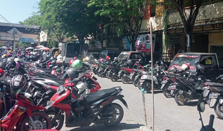 Target Terlalu Tinggi, Capaian PAD Parkir Sampang 2025 Terancam Meleset