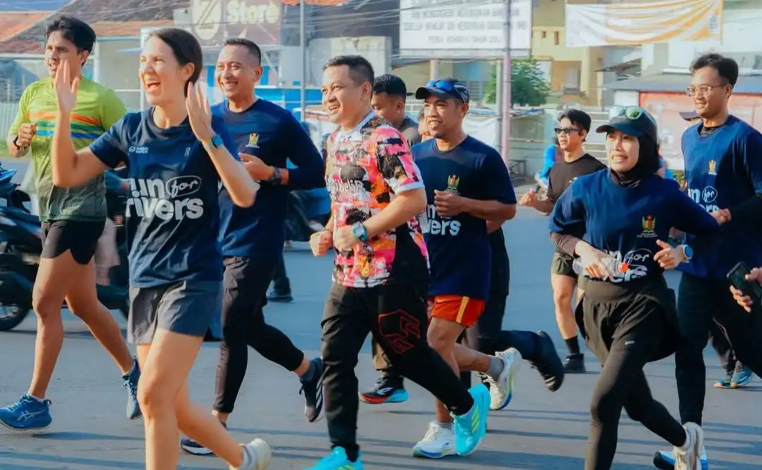 Sungai Watch Gelar "Run for Rivers" di Kota Pekalongan Kolaborasi Olahraga Lari dan Bersih Sungai 