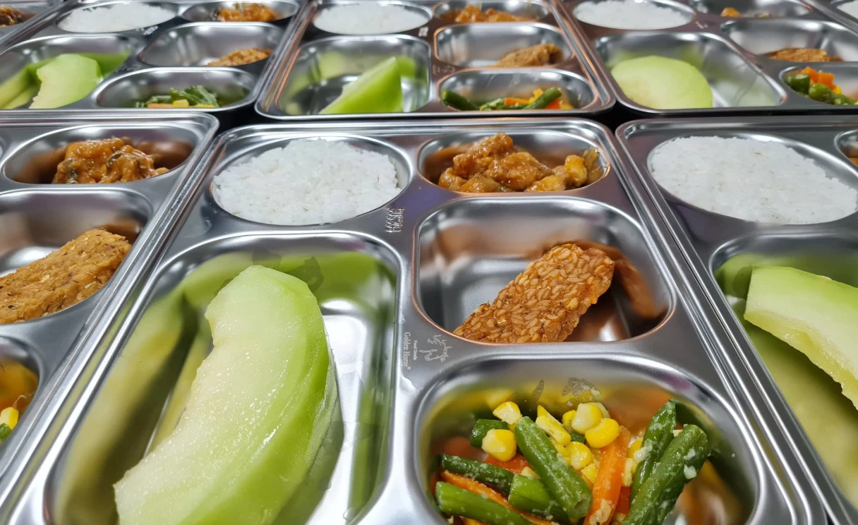 Rapor Merah CELIOS: Program Makan Bergizi Gratis Dinilai Belum Jangkau Warga Rentan