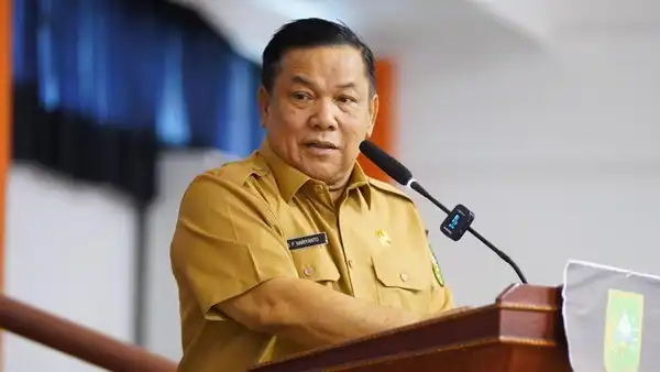 Misteri 'Uang Panas' di Rumah Dinas: KPK Telusuri Aliran Duit yang Disita dari Plt Gubernur Riau