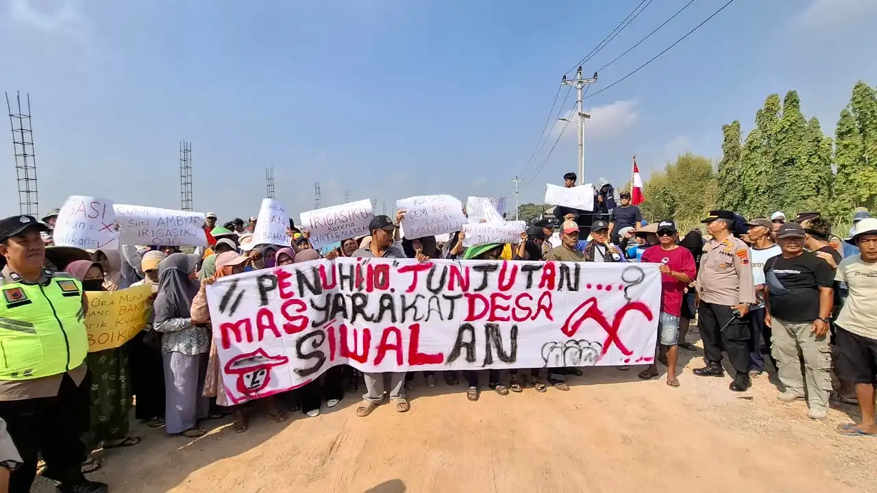 Tuntut Pengelolaan Limbah hingga Dampak Irigrasi, Warga Siwalan Gelar Aksi Unjuk Rasa ke PT Arunika Jaya Textile 