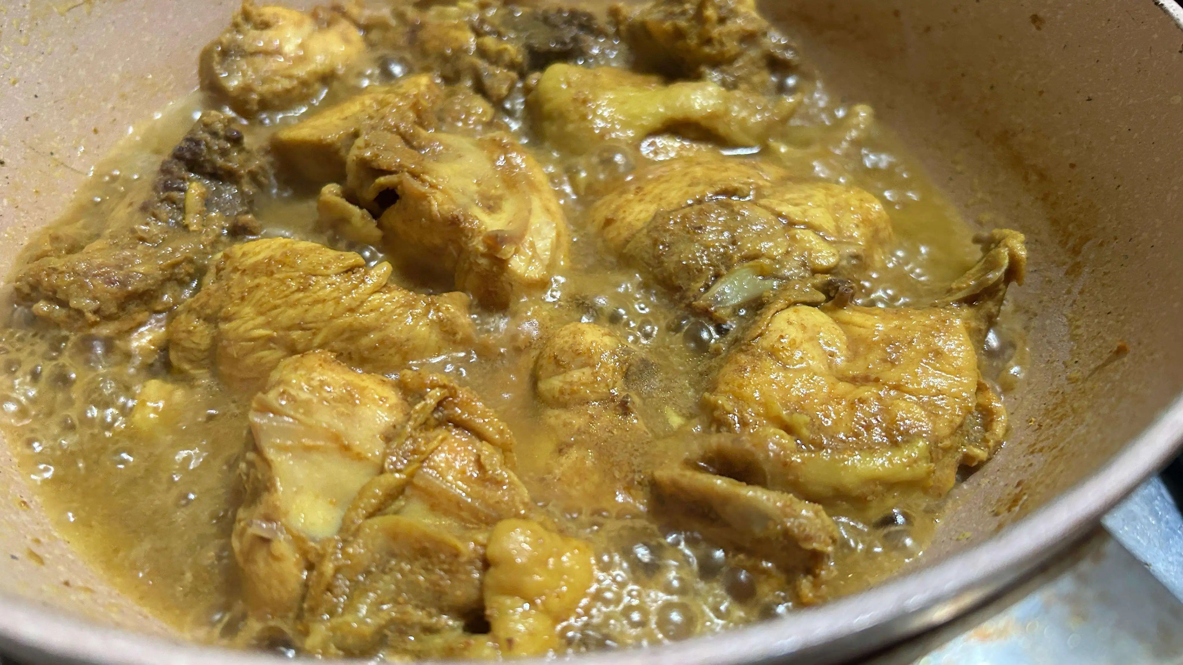 Bukan Cuma Biar Estetik! Ini Alasan Ilmiah Daun Pisang Bikin Pepes Jadi Wangi Banget