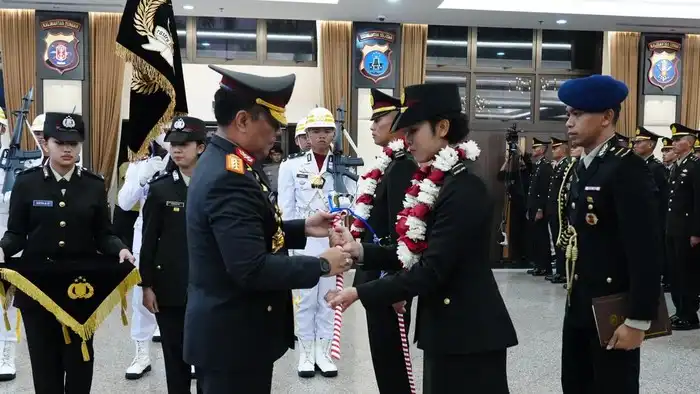 Pimpin Upacara Praspa 2026, Presiden Prabowo Lantik 1.177 Perwira Remaja TNI-Polri di Istana Merdeka