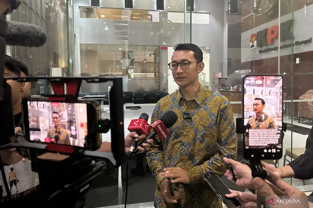 Geledah Rumah Pemeriksa Pajak Malang, KPK Temukan Harta Karun Emas 1,3 Kg!