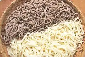 Sobat Mi Wajib Tahu! Inilah Logika di Balik Kenyalnya Ramen dan Lembutnya Udon.