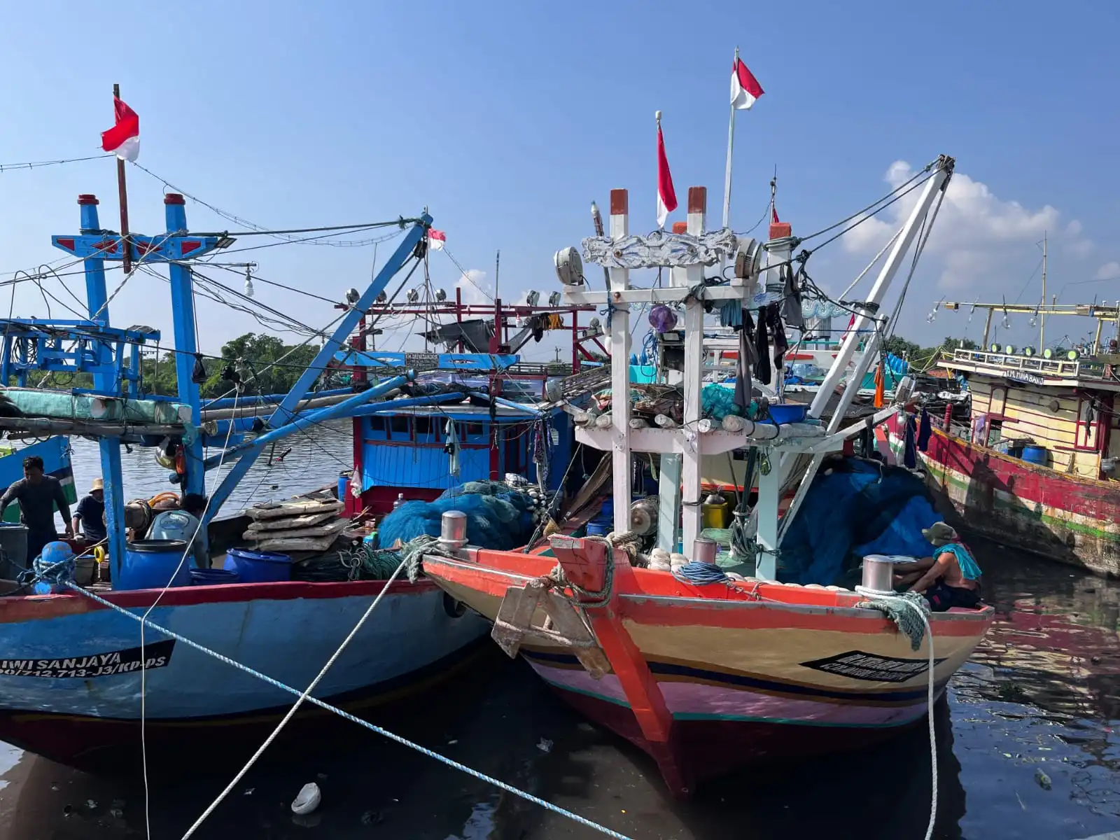 BBM Nonsubsidi Naik Hingga 30.000 Rupiah Per Liter, Nelayan Pekalongan Bertahan dengan Biosolar Meski Sempat Langka  