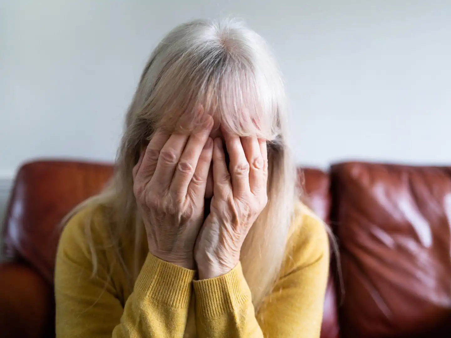 Bukan Cuma Fisik, Ini 5 Bentuk 'Elder Abuse' pada Lansia yang Kerap Gak Kita Sadari