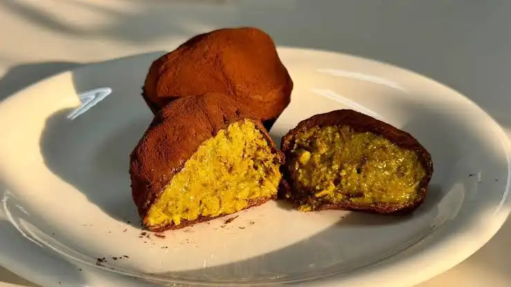 Luar Renyah Dalam Melumer, Menjelajahi Sensasi Tekstur Unik di Balik Kelezatan Dubai Chewy Cookie