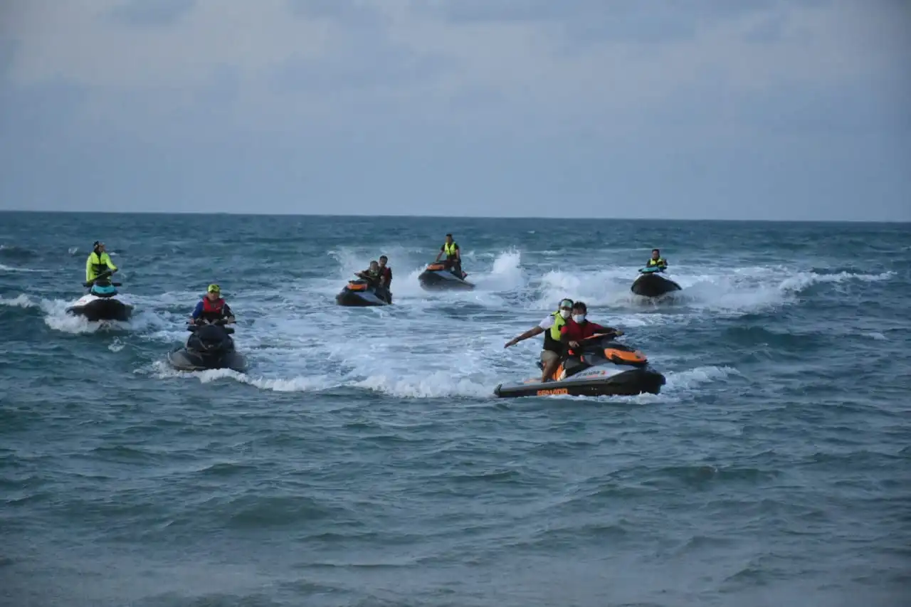 Seru dan Memacu Adrenalin! 3 Olahraga Air Populer yang Wajib Dicoba di Dermaga Wisata