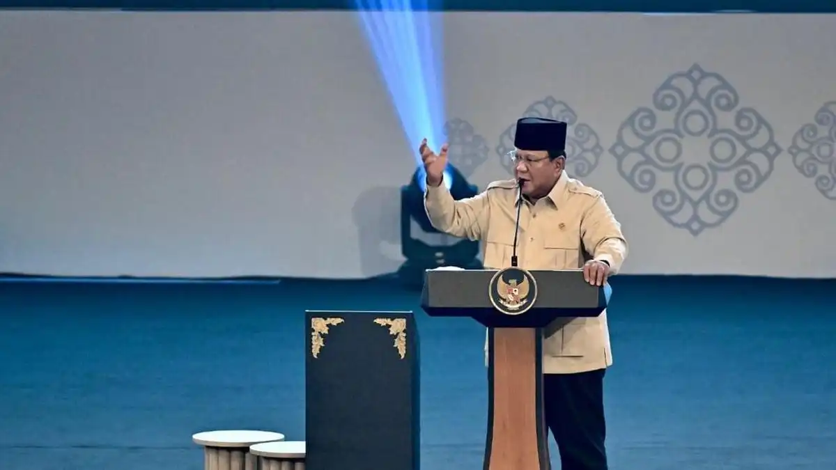 Prabowo Bawa Ayam Goreng ke Panggung MBG: Potong 1 Ekor Jadi 14 Itu Dosa!