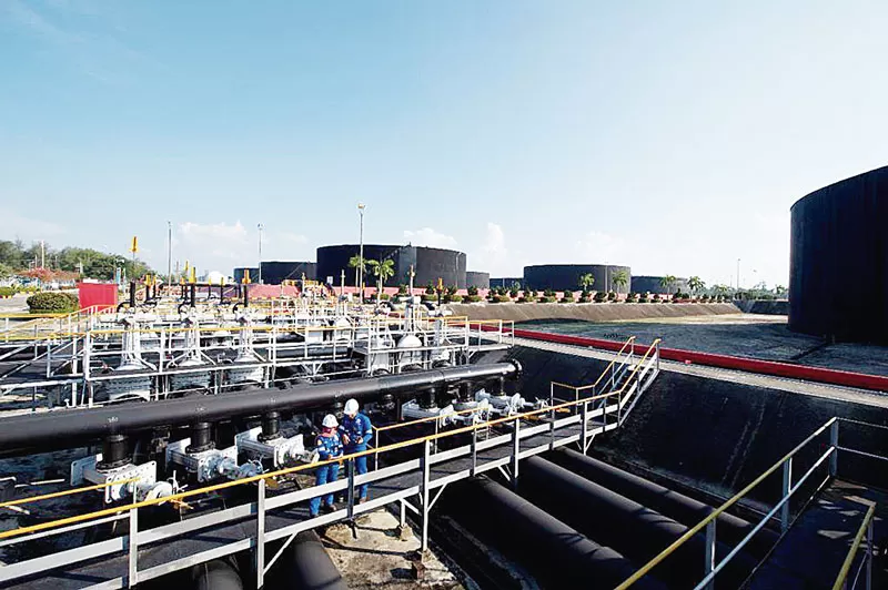 Standar Emas Minyak Dunia dan Mengenal Sumatran Light Crude sebagai Hasil Bumi Unggulan dari Tanah Riau